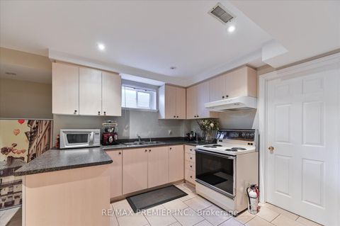 Photo 18 at 581 Wycliffe Avenue, Islington Woods, Vaughan