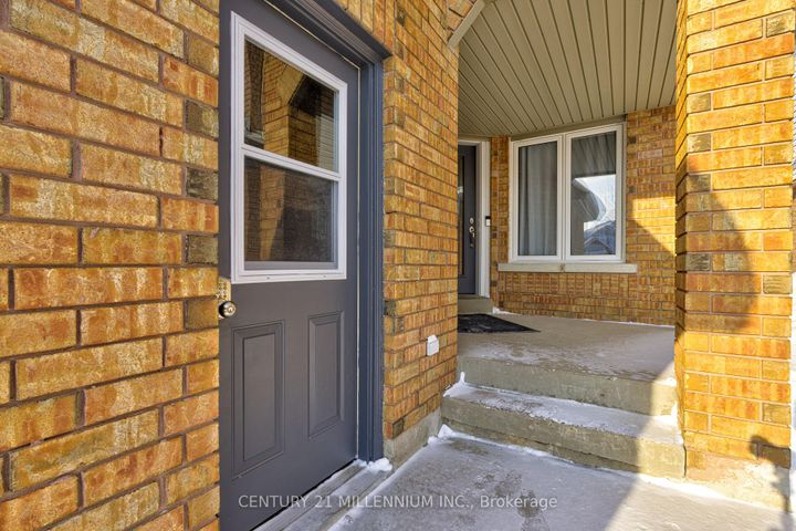 Photo 3 at 88 Eaton Street, Georgetown, Halton Hills