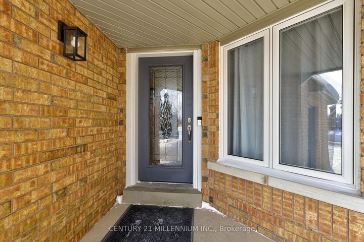 Photo 4 at 88 Eaton Street, Georgetown, Halton Hills