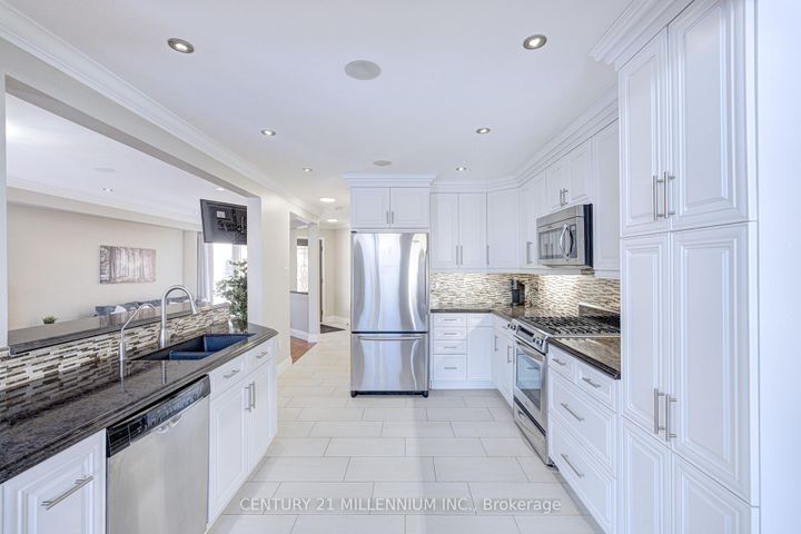 Photo 16 at 88 Eaton Street, Georgetown, Halton Hills