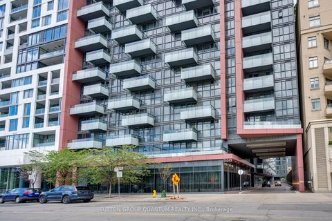 Photo 1 at 416 - 560 Front Street W, Waterfront Communities C1, Toronto