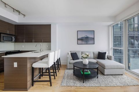 Photo 5 at 416 - 560 Front Street W, Waterfront Communities C1, Toronto