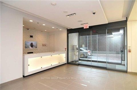 Photo 26 at 416 - 560 Front Street W, Waterfront Communities C1, Toronto