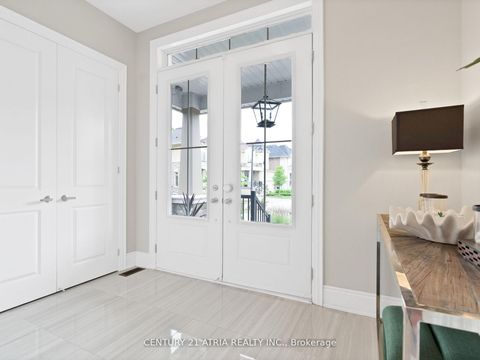 Photo 2 at 12 Macdonald Court, Oak Ridges Lake Wilcox, Richmond Hill