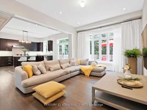 Photo 9 at 12 Macdonald Court, Oak Ridges Lake Wilcox, Richmond Hill