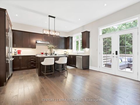 Photo 10 at 12 Macdonald Court, Oak Ridges Lake Wilcox, Richmond Hill