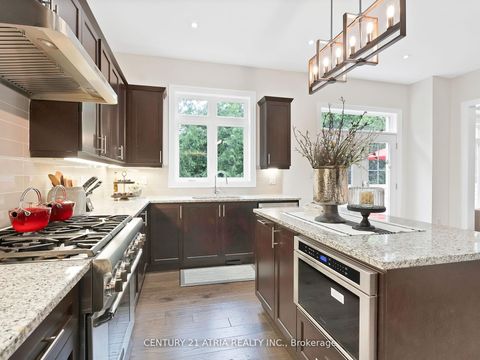 Photo 13 at 12 Macdonald Court, Oak Ridges Lake Wilcox, Richmond Hill