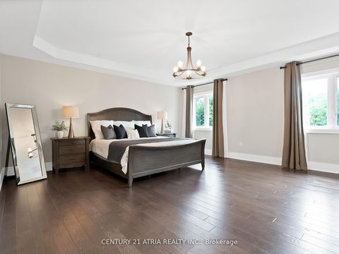 Photo 14 at 12 Macdonald Court, Oak Ridges Lake Wilcox, Richmond Hill