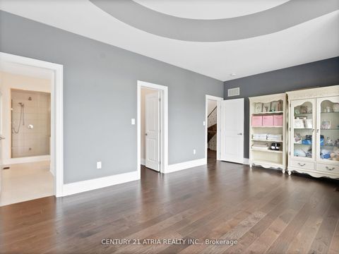 Photo 23 at 12 Macdonald Court, Oak Ridges Lake Wilcox, Richmond Hill