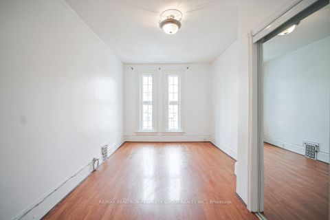 Photo 22 at 141 Gerrard Street E, Moss Park, Toronto