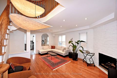 Photo 5 at 152 Vanguard Road W, Patterson, Vaughan