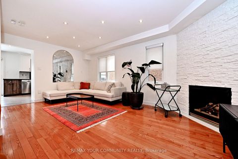 Photo 6 at 152 Vanguard Road W, Patterson, Vaughan