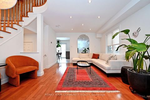 Photo 7 at 152 Vanguard Road W, Patterson, Vaughan