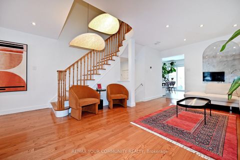 Photo 8 at 152 Vanguard Road W, Patterson, Vaughan