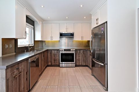 Photo 16 at 152 Vanguard Road W, Patterson, Vaughan