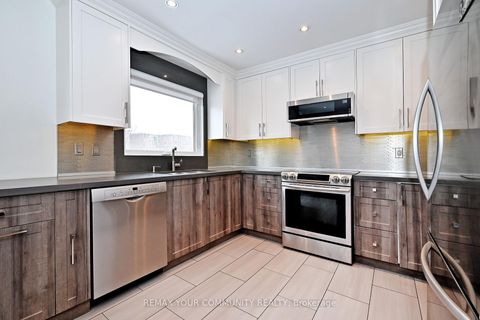 Photo 17 at 152 Vanguard Road W, Patterson, Vaughan