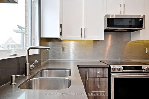 Photo 18 at 152 Vanguard Road W, Patterson, Vaughan