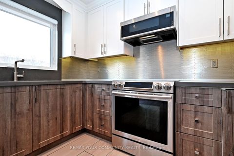 Photo 19 at 152 Vanguard Road W, Patterson, Vaughan