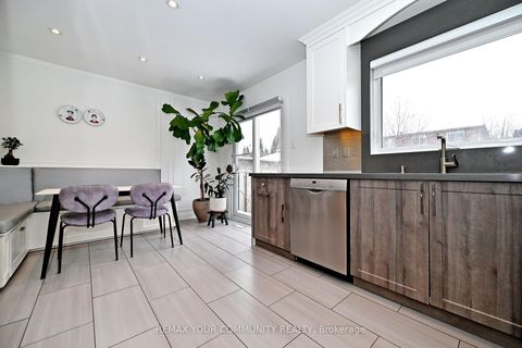 Photo 20 at 152 Vanguard Road W, Patterson, Vaughan