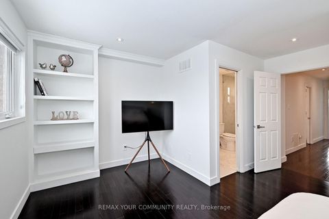 Photo 32 at 152 Vanguard Road W, Patterson, Vaughan