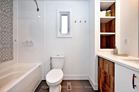 Photo 43 at 152 Vanguard Road W, Patterson, Vaughan