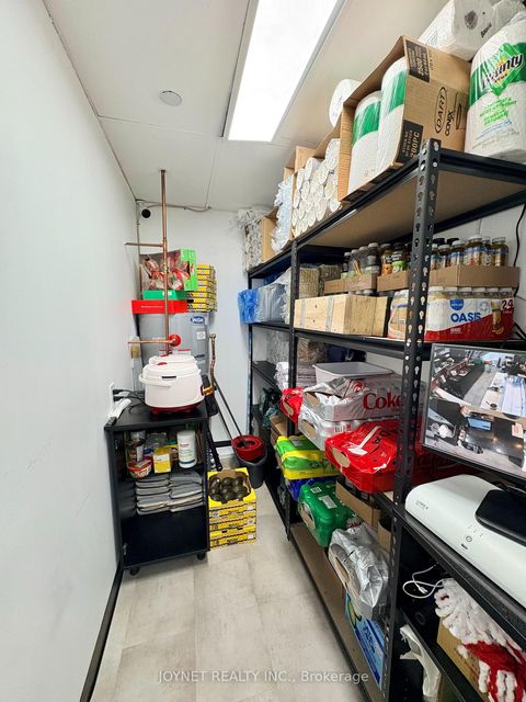 Photo 2 at 399 Bathurst Street, Chinatown, Toronto