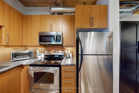 Photo 21 at 107 - 2154 Dundas Street W, Roncesvalles, Toronto