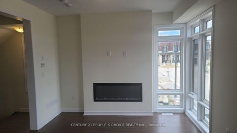 Photo 4 at 161 Blick Crescent, Bayview Northeast, Aurora