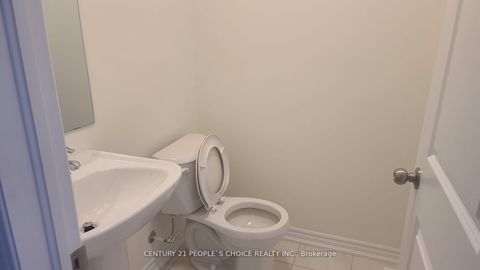 Photo 8 at 161 Blick Crescent, Bayview Northeast, Aurora