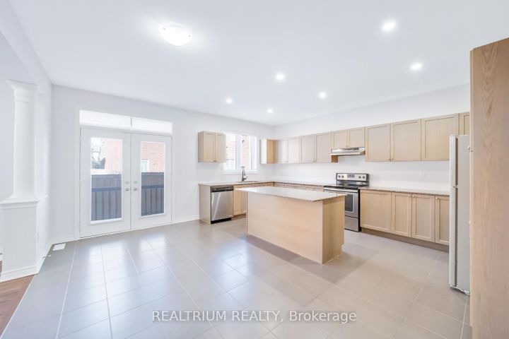 Photo 8 at 22 Clockwork Drive, Northwest Brampton, Brampton