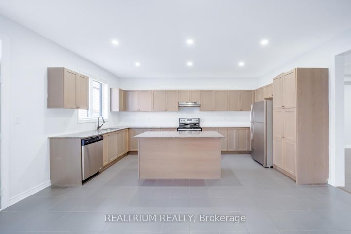 Photo 9 at 22 Clockwork Drive, Northwest Brampton, Brampton