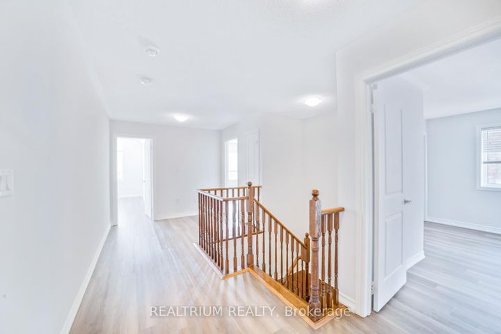 Photo 17 at 22 Clockwork Drive, Northwest Brampton, Brampton