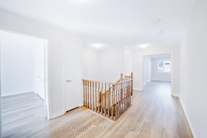 Photo 18 at 22 Clockwork Drive, Northwest Brampton, Brampton