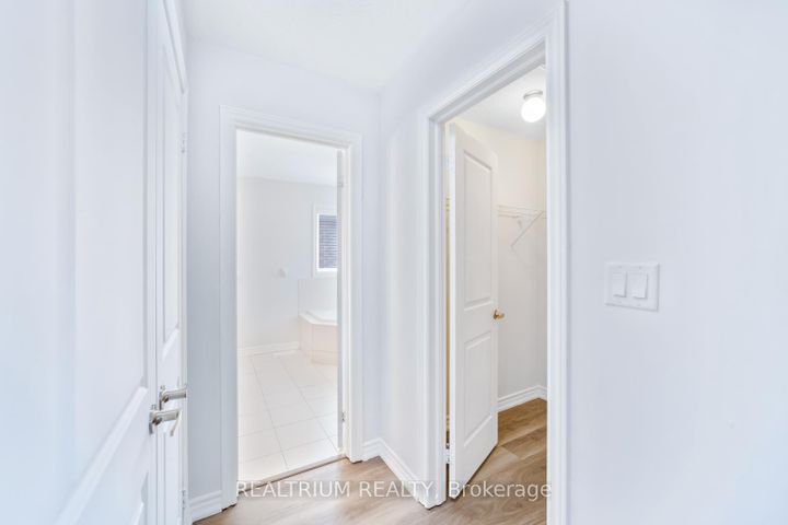 Photo 21 at 22 Clockwork Drive, Northwest Brampton, Brampton