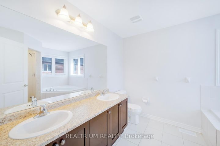 Photo 22 at 22 Clockwork Drive, Northwest Brampton, Brampton