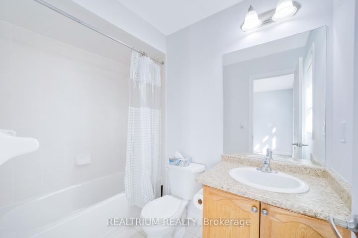 Photo 26 at 22 Clockwork Drive, Northwest Brampton, Brampton