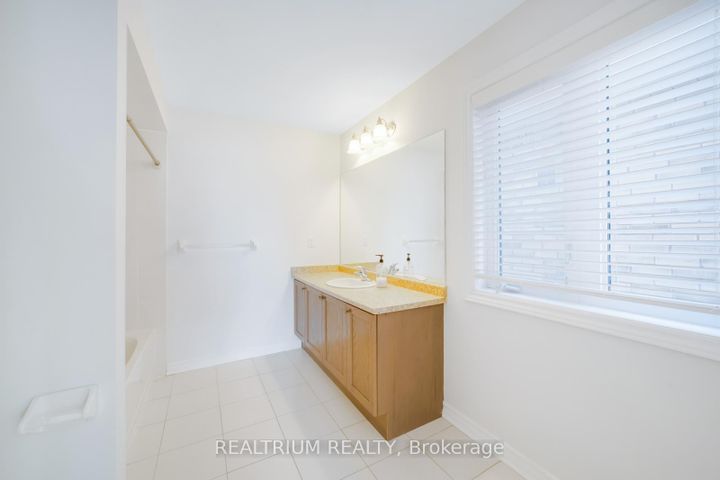 Photo 30 at 22 Clockwork Drive, Northwest Brampton, Brampton