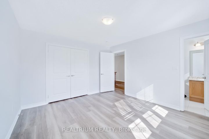 Photo 33 at 22 Clockwork Drive, Northwest Brampton, Brampton