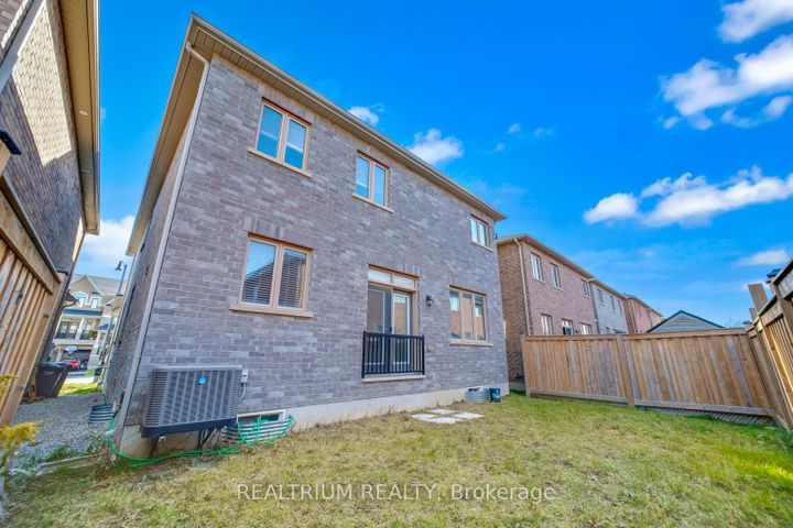 Photo 36 at 22 Clockwork Drive, Northwest Brampton, Brampton