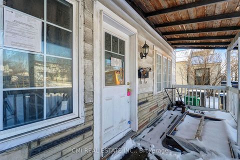 Photo 4 at 3032 Victory Crescent, Malton, Mississauga