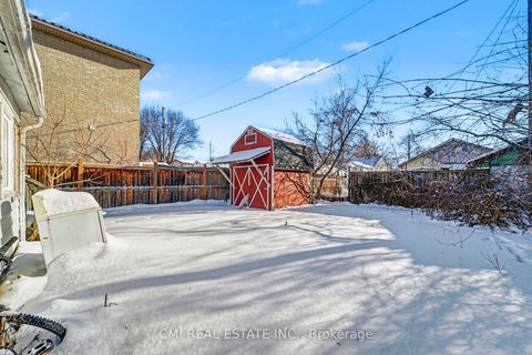 Photo 7 at 3032 Victory Crescent, Malton, Mississauga