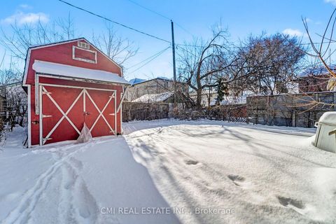 Photo 12 at 3032 Victory Crescent, Malton, Mississauga