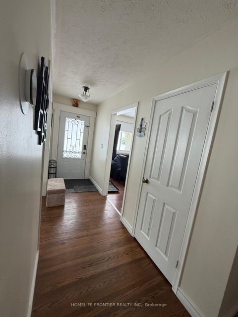 Photo 5 at 98 The Queensway South Avenue S, Keswick North, Georgina