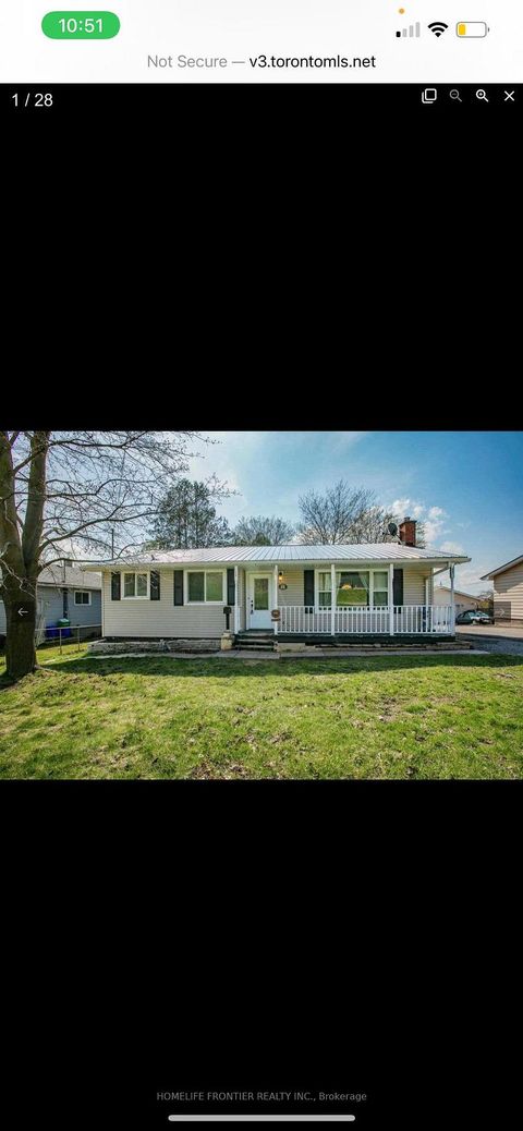 Photo 7 at 98 The Queensway South Avenue S, Keswick North, Georgina