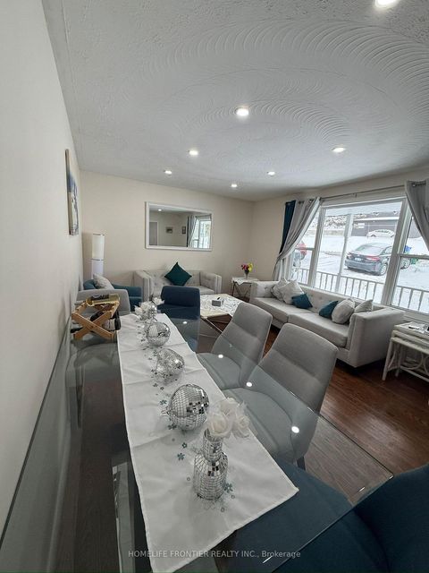 Photo 12 at 98 The Queensway South Avenue S, Keswick North, Georgina