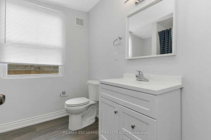 Photo 21 at 54 Craigmiller Avenue, Crown Point, Hamilton