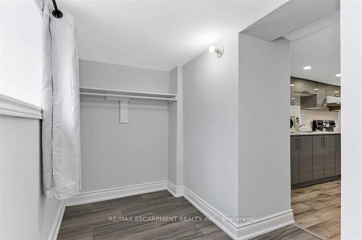 Photo 34 at 54 Craigmiller Avenue, Crown Point, Hamilton