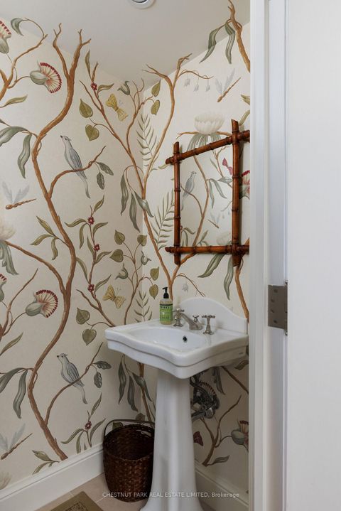 Photo 7 at TH6 - 94 Crescent Road, Moore Park, Toronto