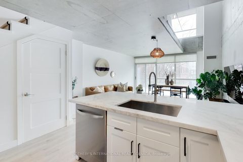 Photo 2 at 312 - 954 King Street W, Niagara, Toronto