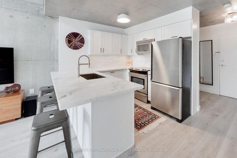 Photo 3 at 312 - 954 King Street W, Niagara, Toronto